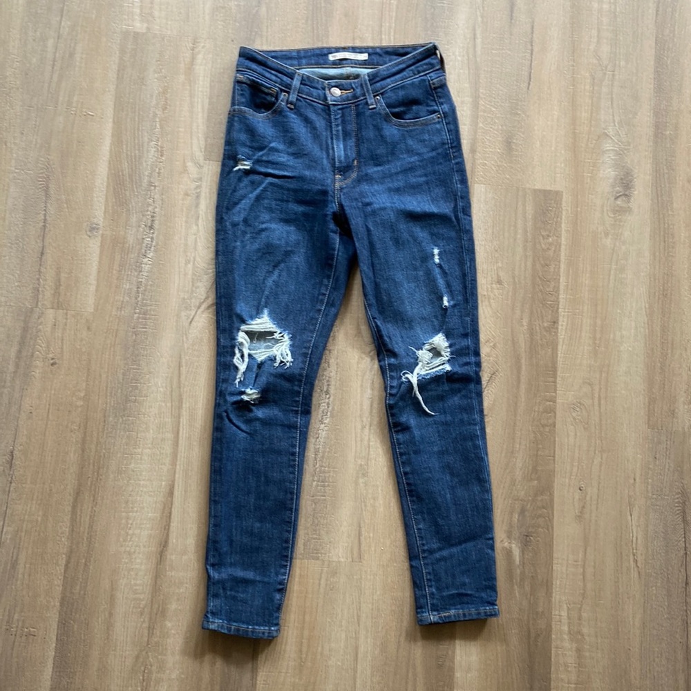Levi’s 721 High Rise Skinny Ripped